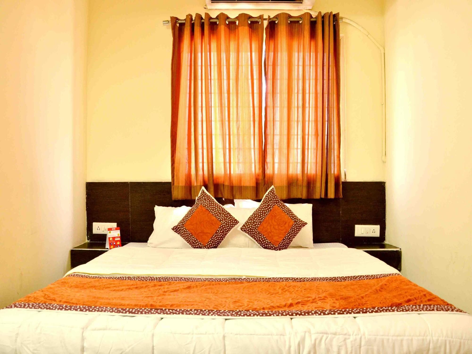 Hotel Vijay Nagar Indore Eksteriør billede