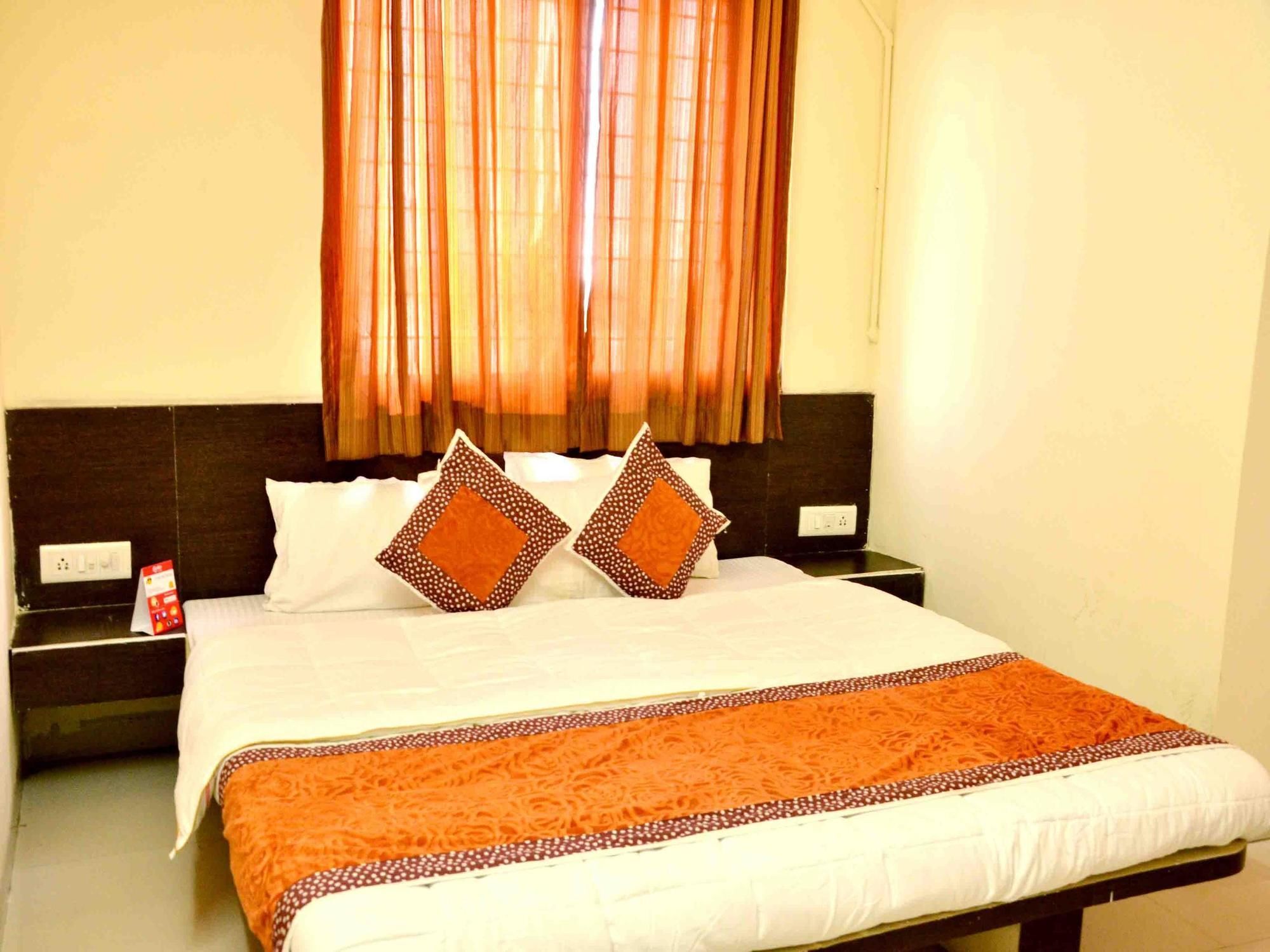 Hotel Vijay Nagar Indore Eksteriør billede