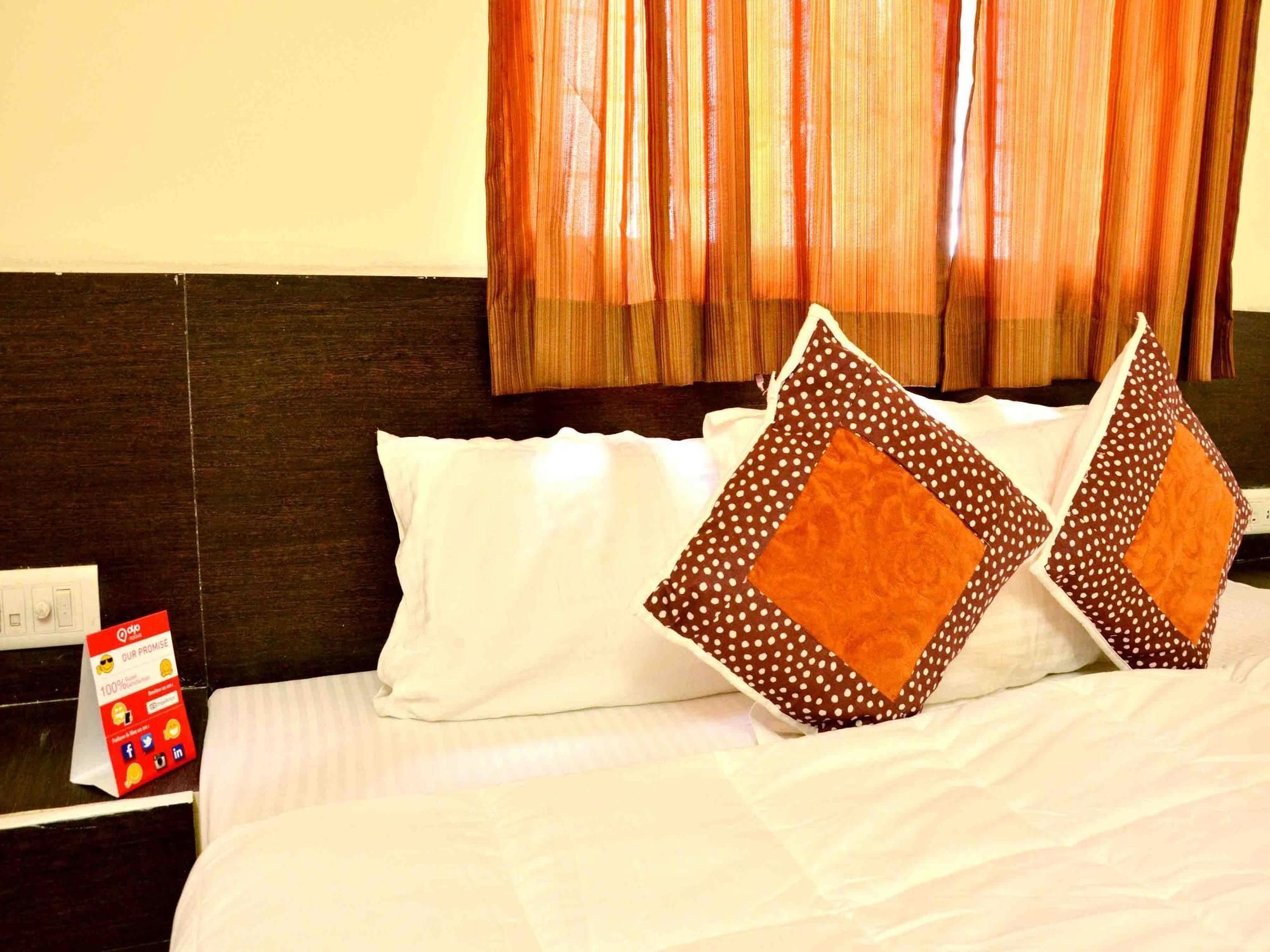 Hotel Vijay Nagar Indore Eksteriør billede