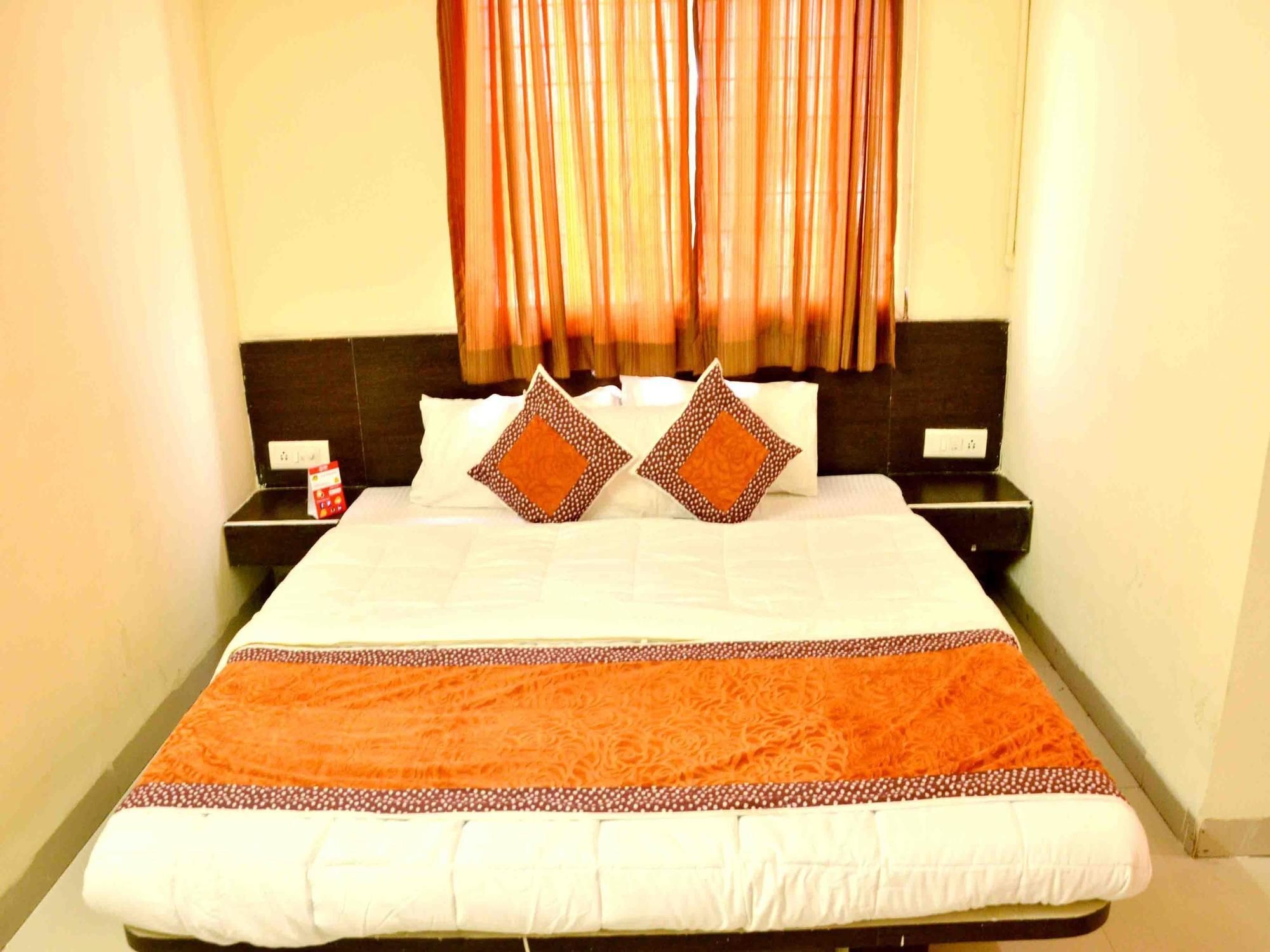 Hotel Vijay Nagar Indore Eksteriør billede